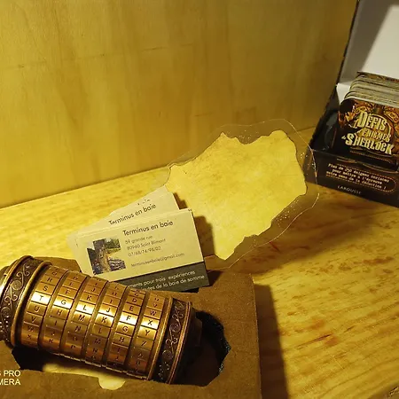 Le Suspendu, Jeux D'enigmes Et Cachee Semesterbostad *